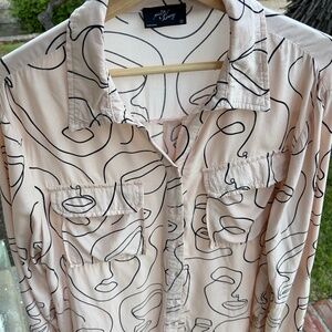 Milk & Honey Abstract Face Print Button-Up Shirt | Size 1X  🍯
